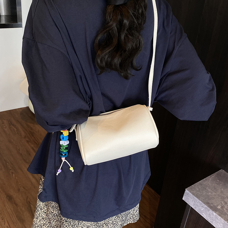 designer 2025 New Fashion Versatile Simple Casual Small Round Bag Single Shoulder Crossbody Bag Niche Mini Pillow Bag for