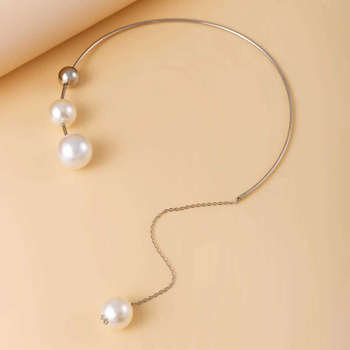 New minimalist and personalized round bead collarbone opening necklace with a cool style imitation pearl necklace earring set Z250607