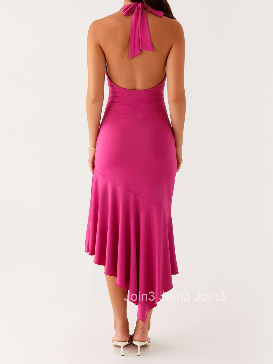 Elegant Sleeveless Halter Neck Dress with Open Back and Pleated Hem Perfect for Summer Parties and Events
