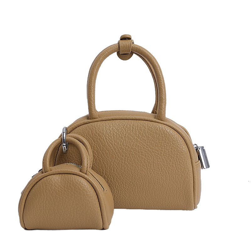 designer High-end Fashion Small Bag for Women 2025 New Stylish Versatile Handbag Niche Trendy Shoulder Bowling Bag