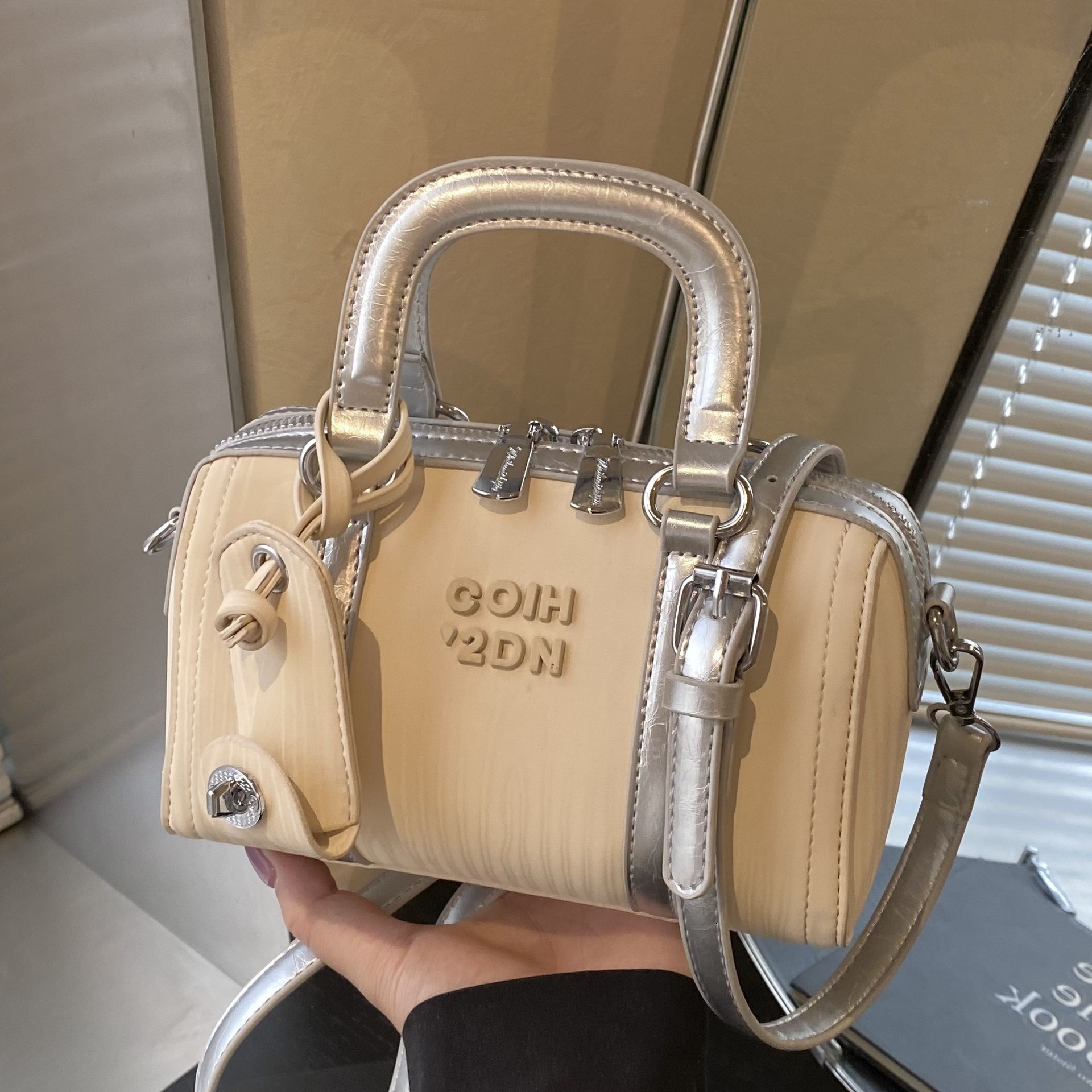 designer Fashion Patchwork Handbag Boston Bag 2025 Spring Summer New Texture Versatile Niche Simple Shoulder Crossbody Bag