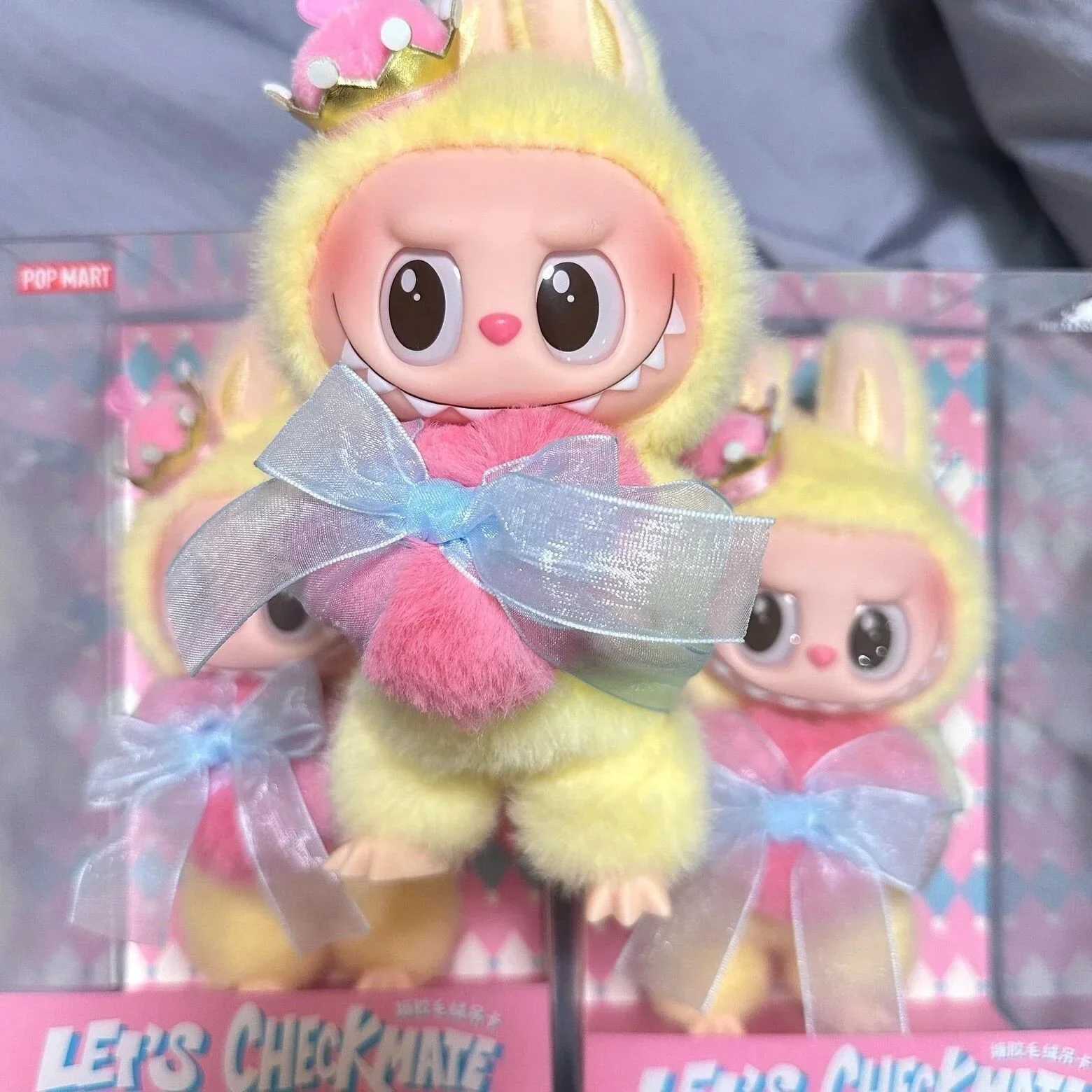 Labubu V3 The Monsters LetS Checkmate Series Vinyl Face Doll Figure Queen Keychain Pendant ValentineS Day Gift 1 1 Replica Z250607