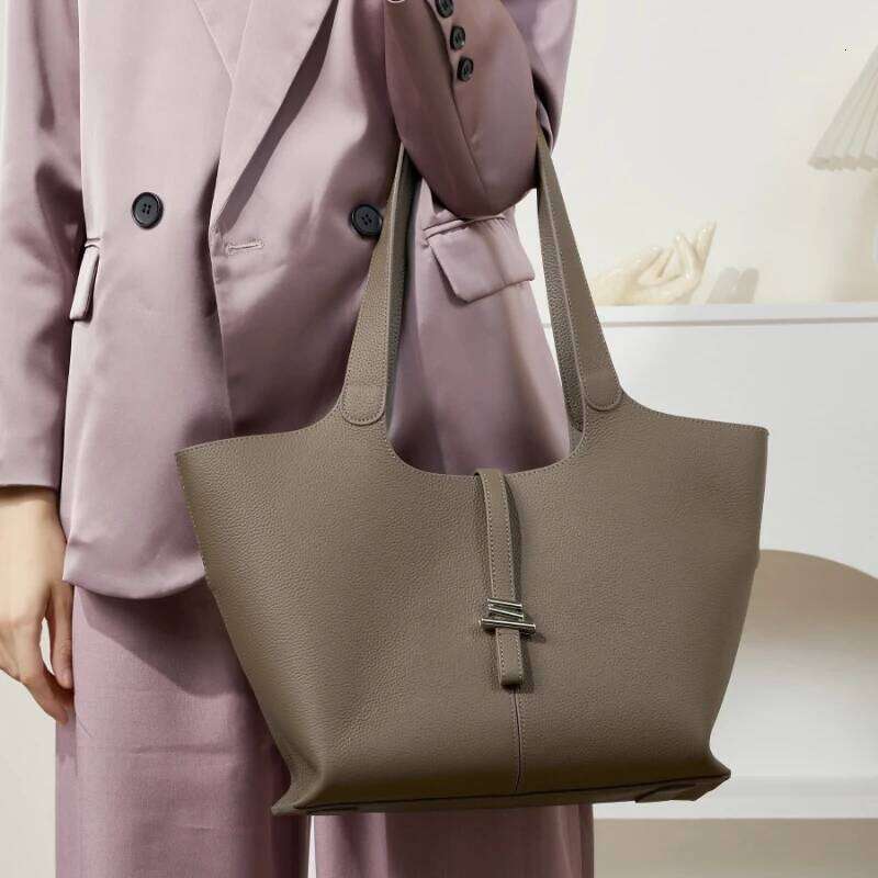 Head layer cowhide wind chime tote bag women, large capacity commuting single shoulder leather handbag for women