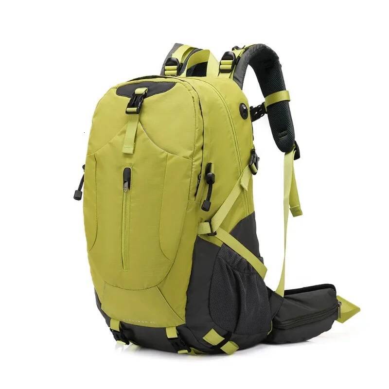 Outdoor mountaineering backpack new professional lightweight large capacity travel waterproof