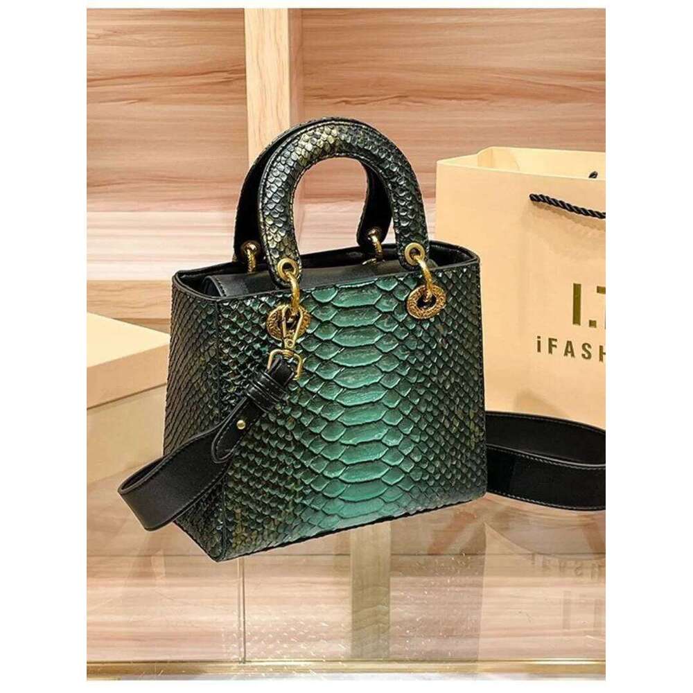 Fashion Dias Light Hundred Shoulder Girls Handbag Toffee Snake Print Women's Bag Cowhide