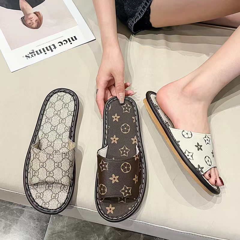 hot free shipping designer slippers for men and women casual outdoor sandals classic beach shoes size 35-43 white