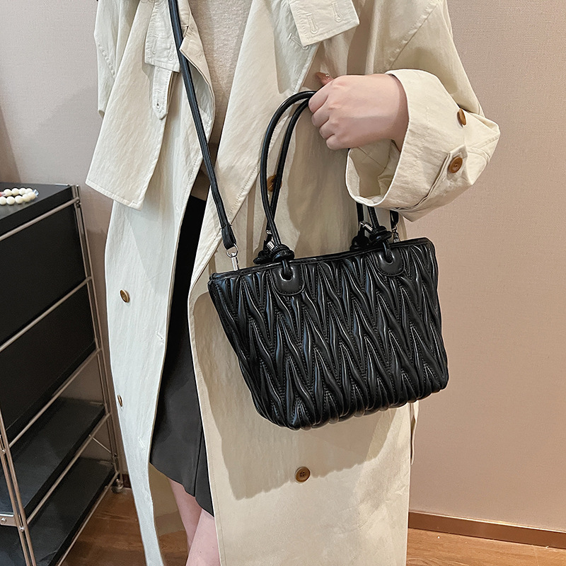 designer High-End Wrinkled Small Bag for Women 2025 New Trend Versatile Crossbody Bag Fashion Casual Handbag Bucket Bag