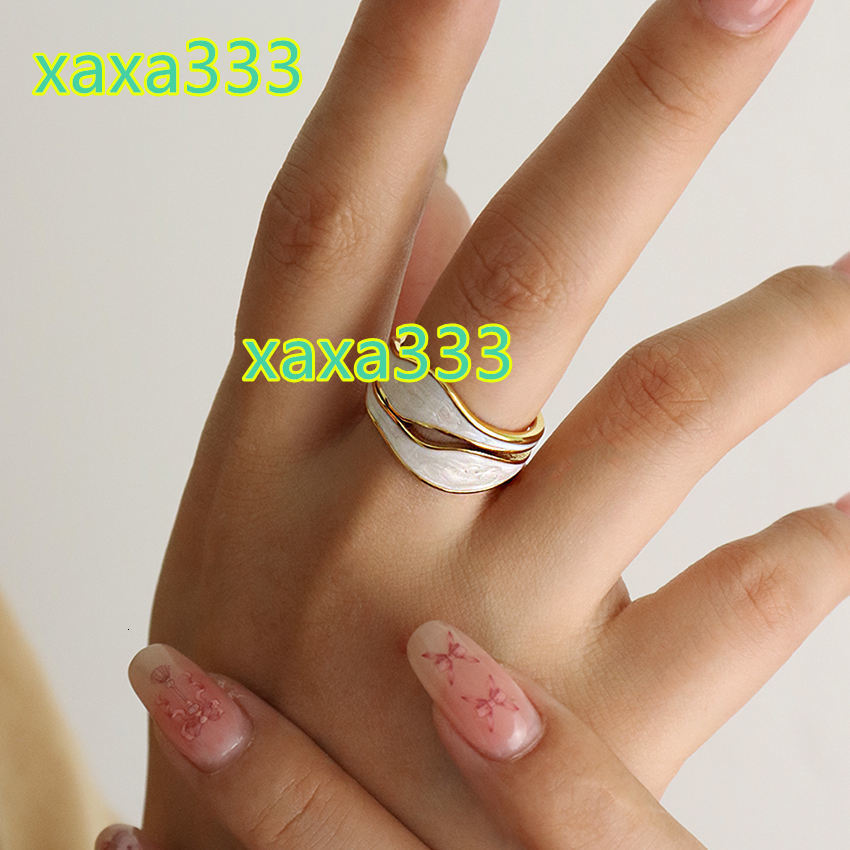 Vintage Elegant Geometric Enameled Ring High End Temperament Irregular Ring Girls Ring White Pink Color Fine Jewelry for Women