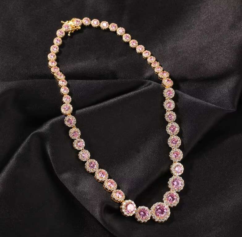 Hip hop ice cubes crystal Cuban chain Miami diamond; men's crystal diamond crystal Cuban chain necklace.