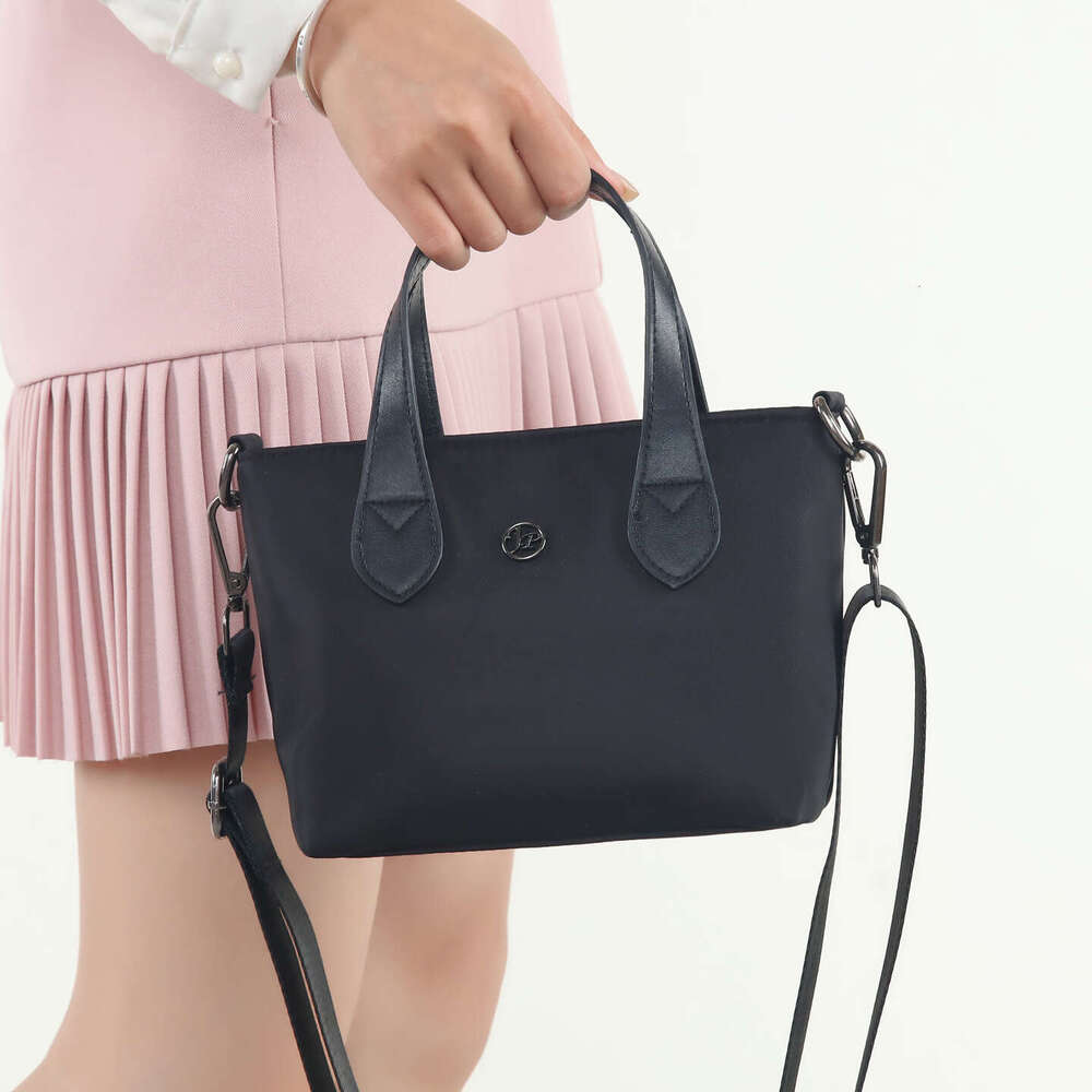 Seasonal New Large Capacity Crossbody for Women Fashionable Textured Handheld Basket Versatile Solid Color Simple Bucket Bag