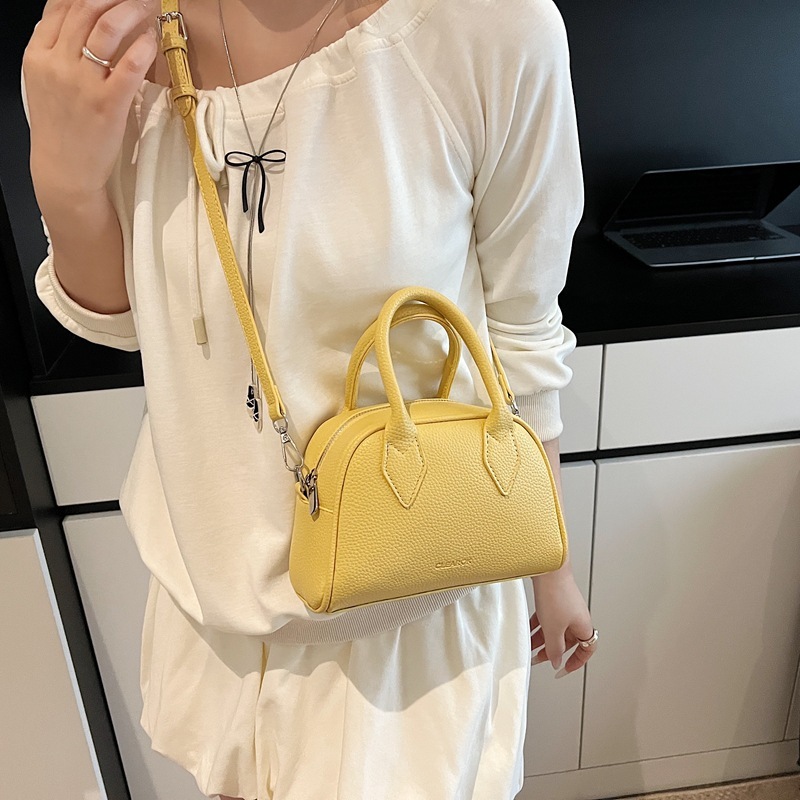 designer High-End Handbag for Women 2025 New Fashion Trend Bowling Bag Textured Lychee Pattern Shoulder Crossbody Bag