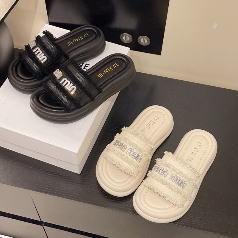 2025 free shipping fashion luxury designer French slippers for women's summer wear, flat bottomed beach sandals black white