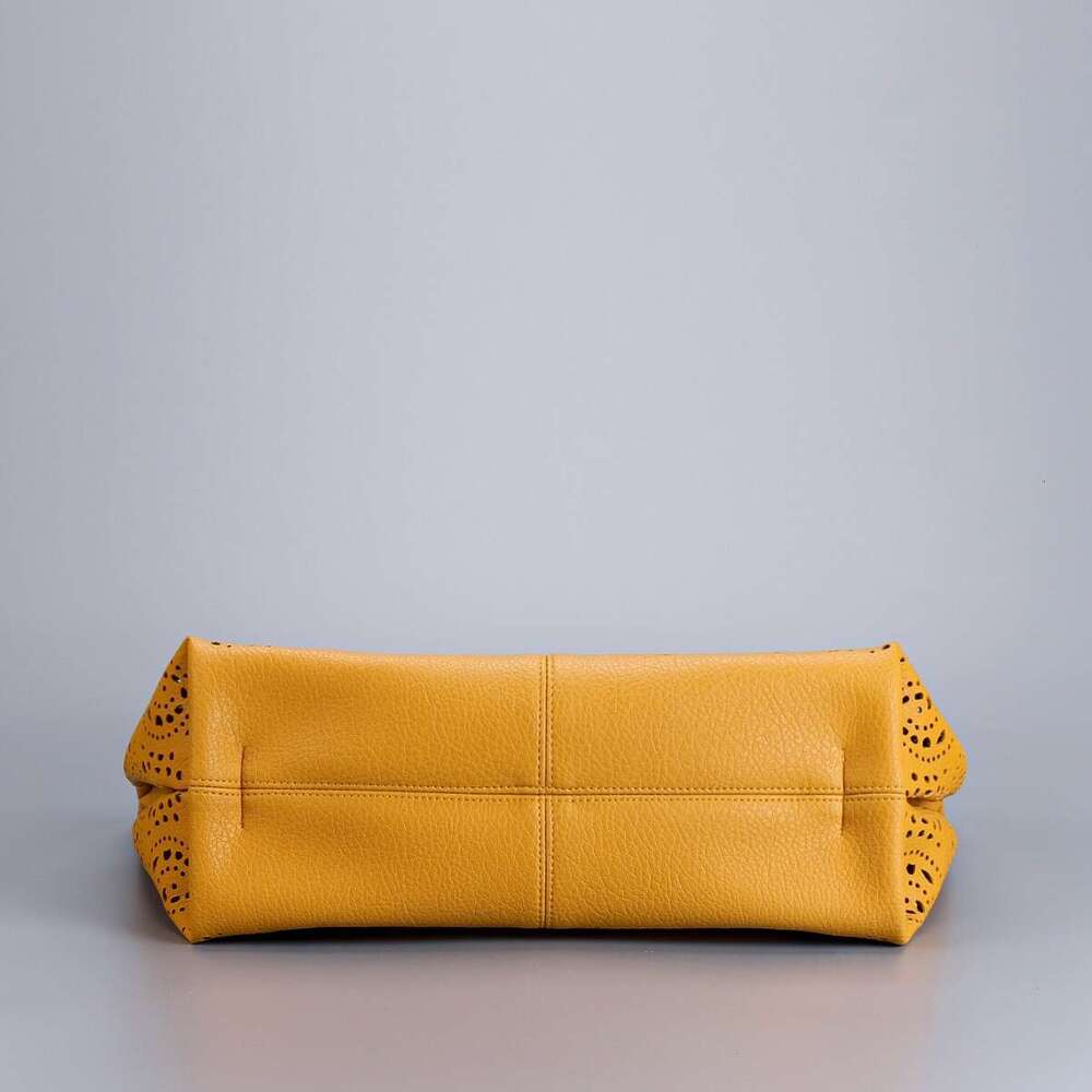 2025 Hollow Out Niche High-End Handbag Women Soft PU Fashion Trendy Bag For Travel