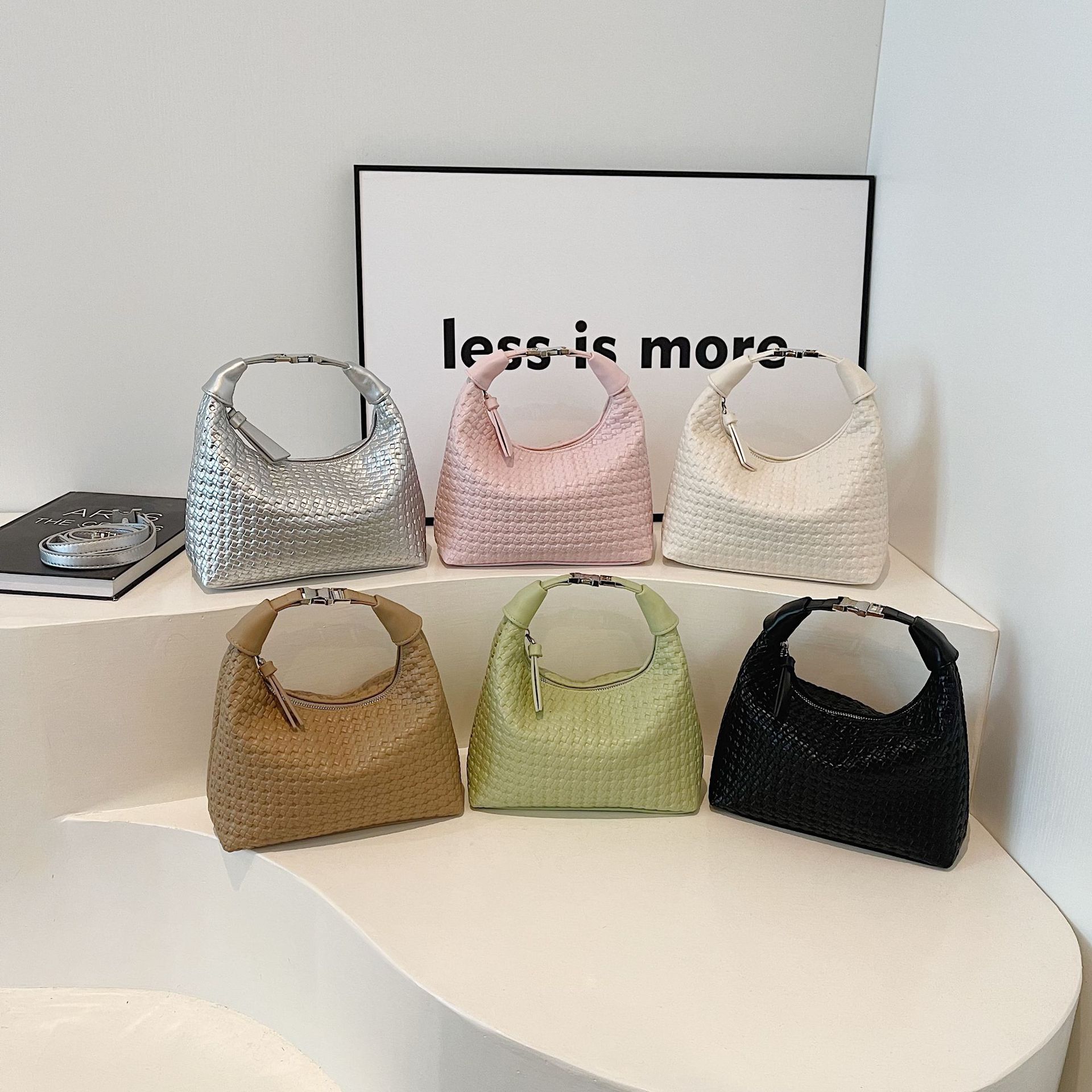 designer Large Capacity Underarm Bag for Women 2025 New Fashion Woven Shoulder Crossbody Bag Solid Color Handheld Dumpling Bag