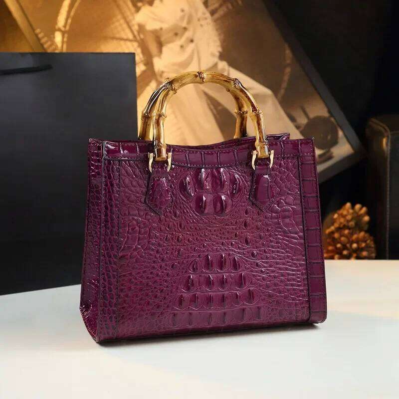 New 2023 Hong Kong Top Brand Crocodile Leather Tote Handbag High-end Feel Midlife Women's Crossbody Mom Bag