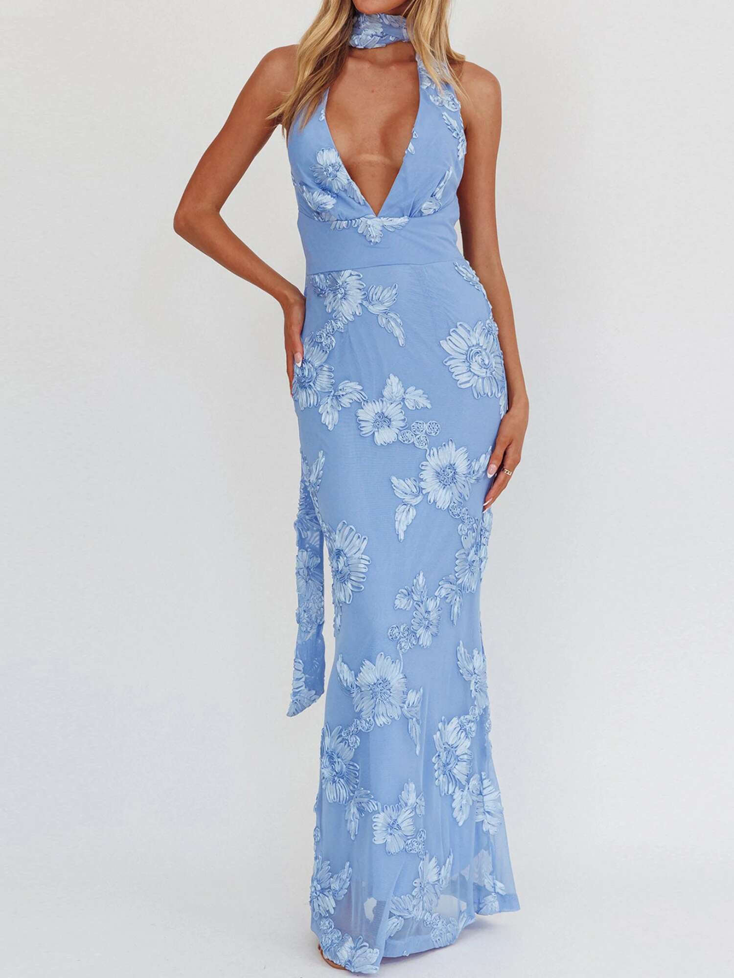 Elegant V-neck Maxi Dress with Lace Detailing Sleeveless Backless Evening Gown for Formal Events and Weddings