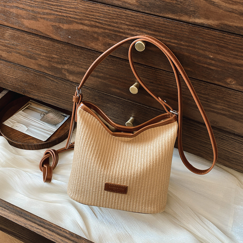 designer Korean Style Large Capacity Retro Casual Underarm Bucket Bag for Women 2025 New Summer Trend Simple Shoulder Crossbody Bag