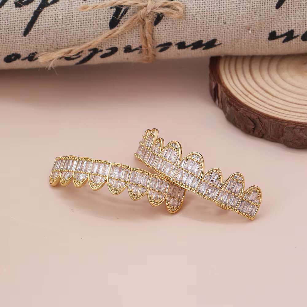 Customized ice tooth denture for men and women, dental jewelry with 925 silver and 18K gold, 4 micro-set moissan braces.