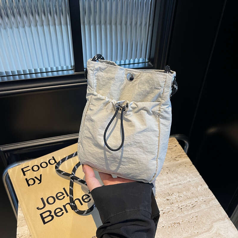 Korean Niche Canvas for Women 2024 New Trendy Fashion Square Versatile Casual Crossbody Small Bag