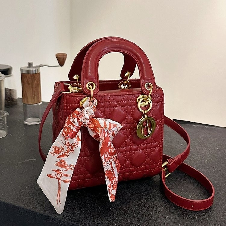Hot Free Shipping Luxury Fashion Casual Shoulder Bag Saddle Bag Shoulder Handbag Fashionable Letter Daily Flap for Women Designer Shoulder Bags woman 