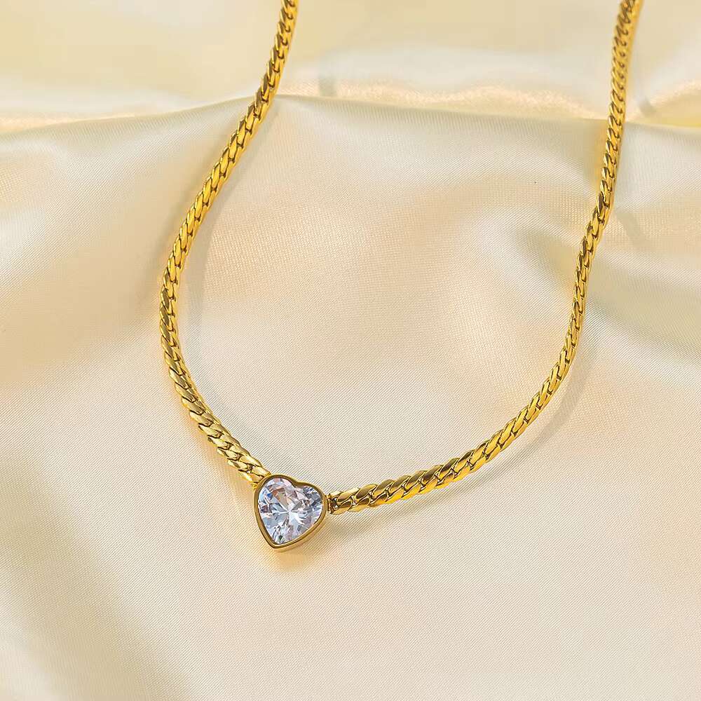 Hot sale shiny diamond gold heart-shaped Cuban bracelet 925 silver Cuban chain style heart-shaped necklace jewelry set