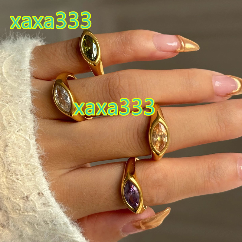 Ladies 18K gold moissanite jewelry 18K gold fashion rings ladies jewelry