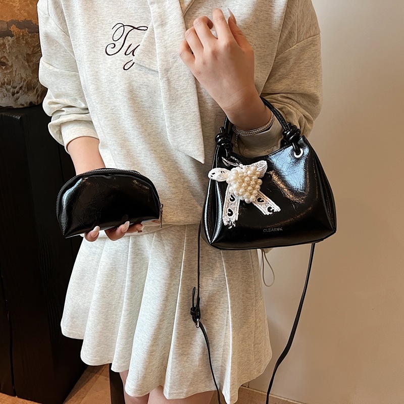 designer Niche Design Fashion Handbag for Women 2025 New Retro Trendy Casual Shoulder Bag Versatile Crossbody Bucket Bag