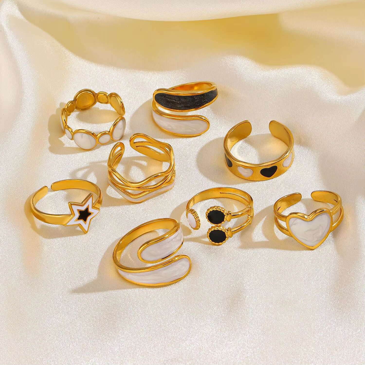 Wholesale Stainless Steel Rings Fashion Womens Trendy Ring Simple Popular Five-Pointed Star Heart Design White Oil Dropping