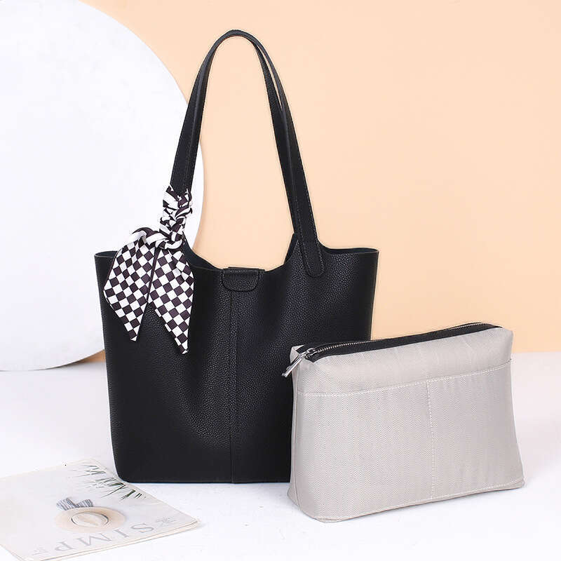 Genuine Leather Women's Shoulder bag 2025 New Top Layer Cowhide Bucket Handbag Fashion Versatile Commuter Tote Bag