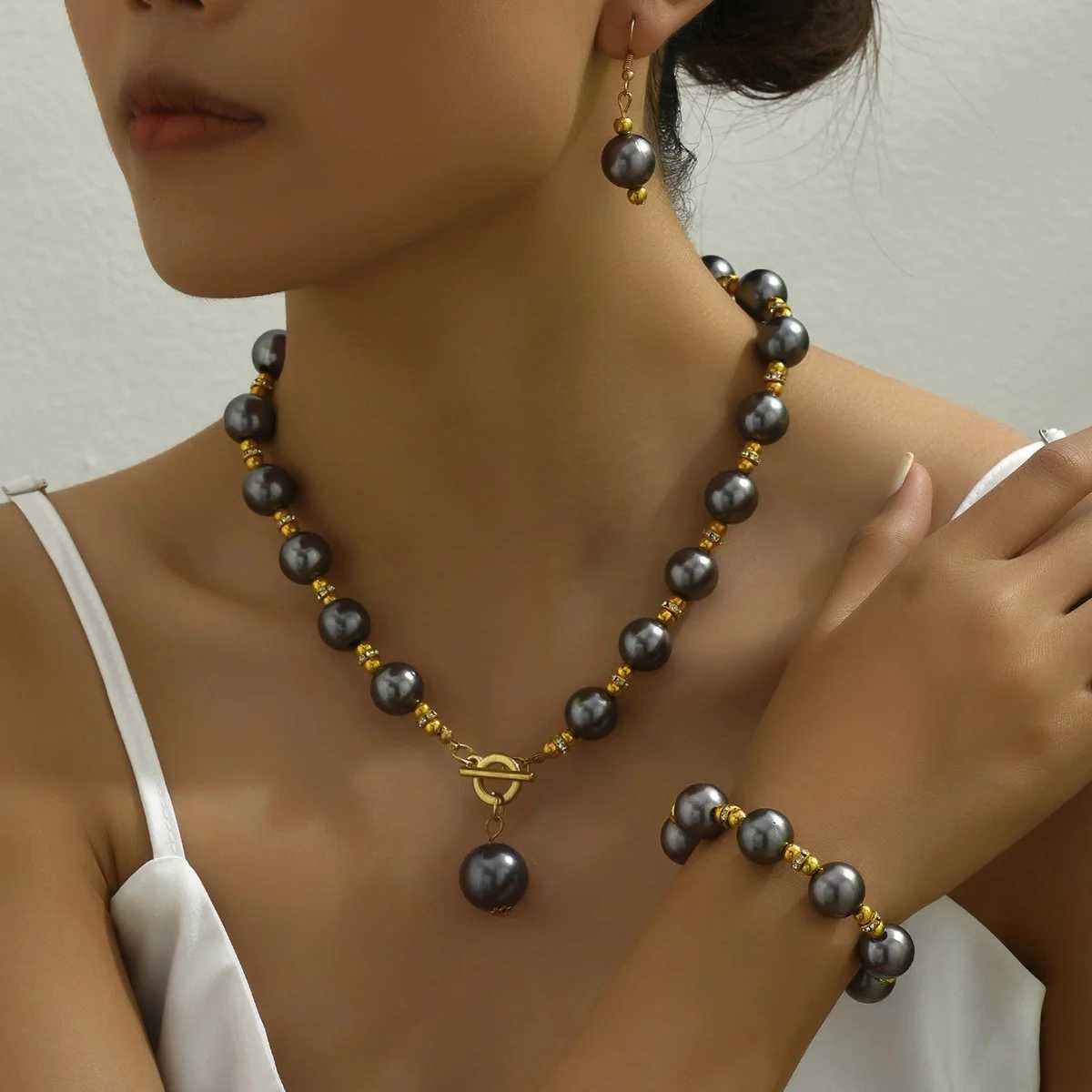 Obeg 3 Pcs Vintage Pearl Jewelry Set Necklace Hoop Earring Sweet Korean Temperament Pretty Design For Women Trendy Gift Z250607