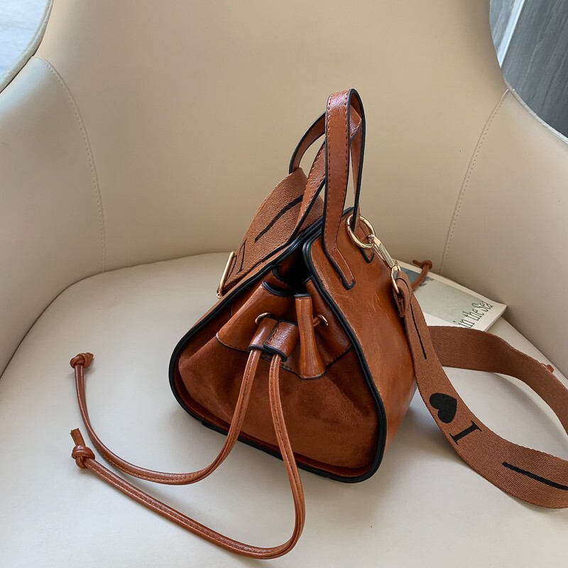 New Versatile Drawstring Crossbody Fashion Color-Block Wide Strap Underarm Bucket Matte Bag for Women Pre-Order Required