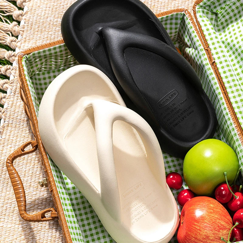 Thick soled herringbone slippers for women in summer height increasing sandals for external wear of anti slip beach shoes 250605