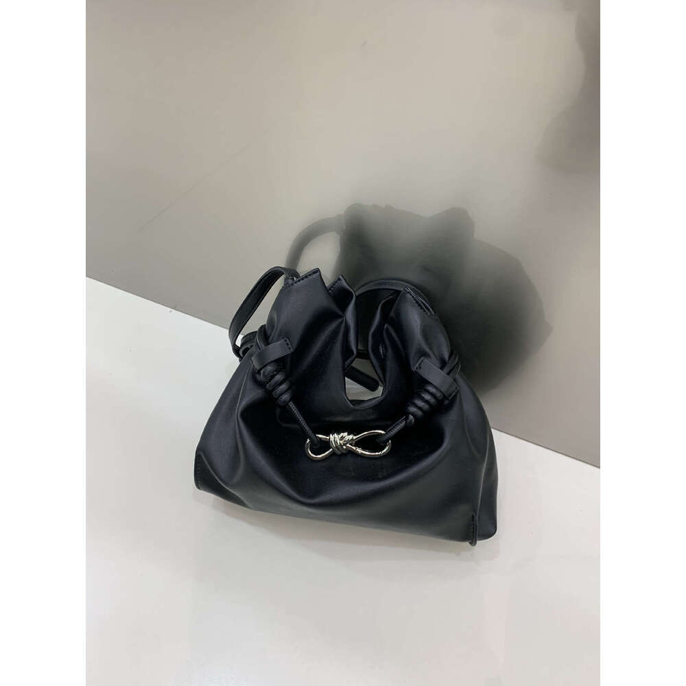 New Niche Soft Leather Tote for Women High end Commuter Bucket Crossbody Underarm Bag