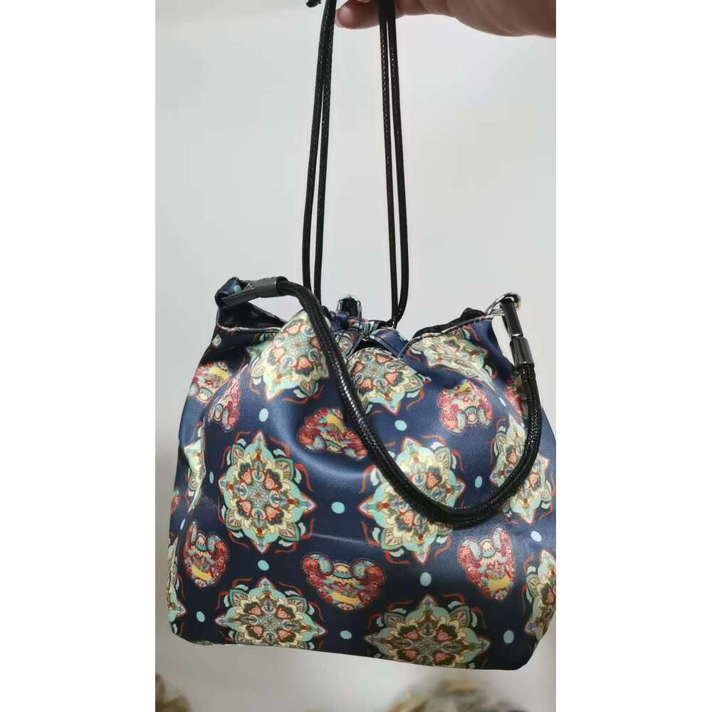 2025 Xiangyun Silk Handheld Crossbody Drawstring Ethnic Hanfu Cheongsam Style Envelope Bag New Model