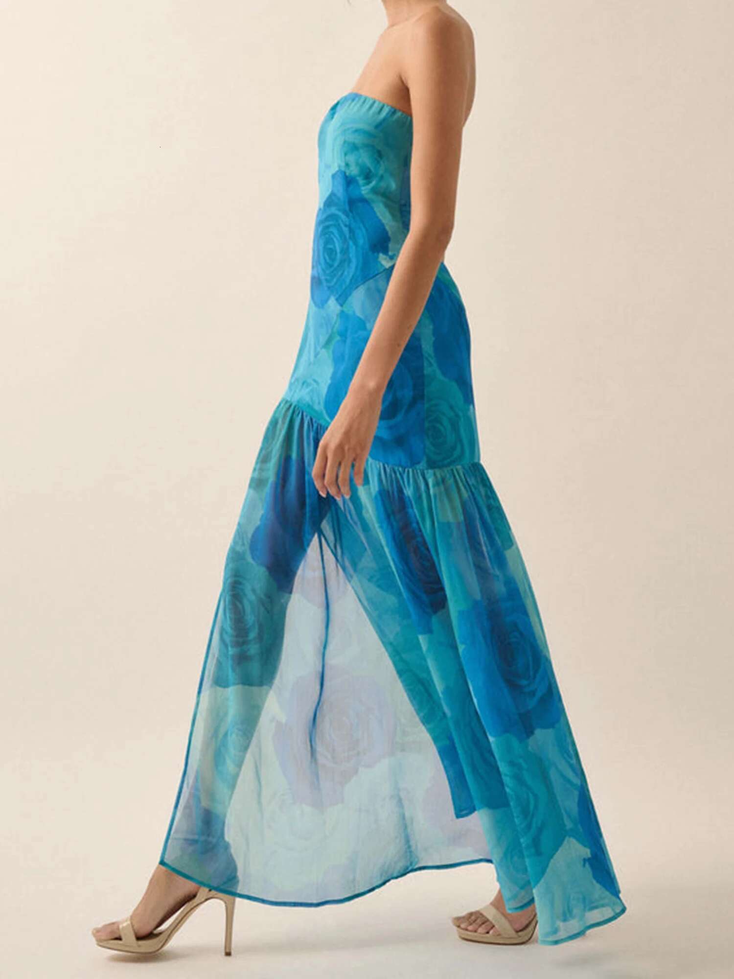 Elegant Black Lace Halter Neck Maxi Dress with Side Slit and Open Back for Evening Party Wedding Prom Clubwear