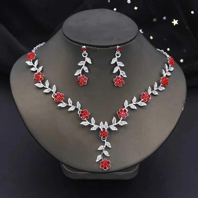 3 Pcs Sweet Jewelry Set Exquisite Rhinestone Pendant Banquet Party Women Fashion Romantic Crystal Necklace Earring Accessory Set Z250607