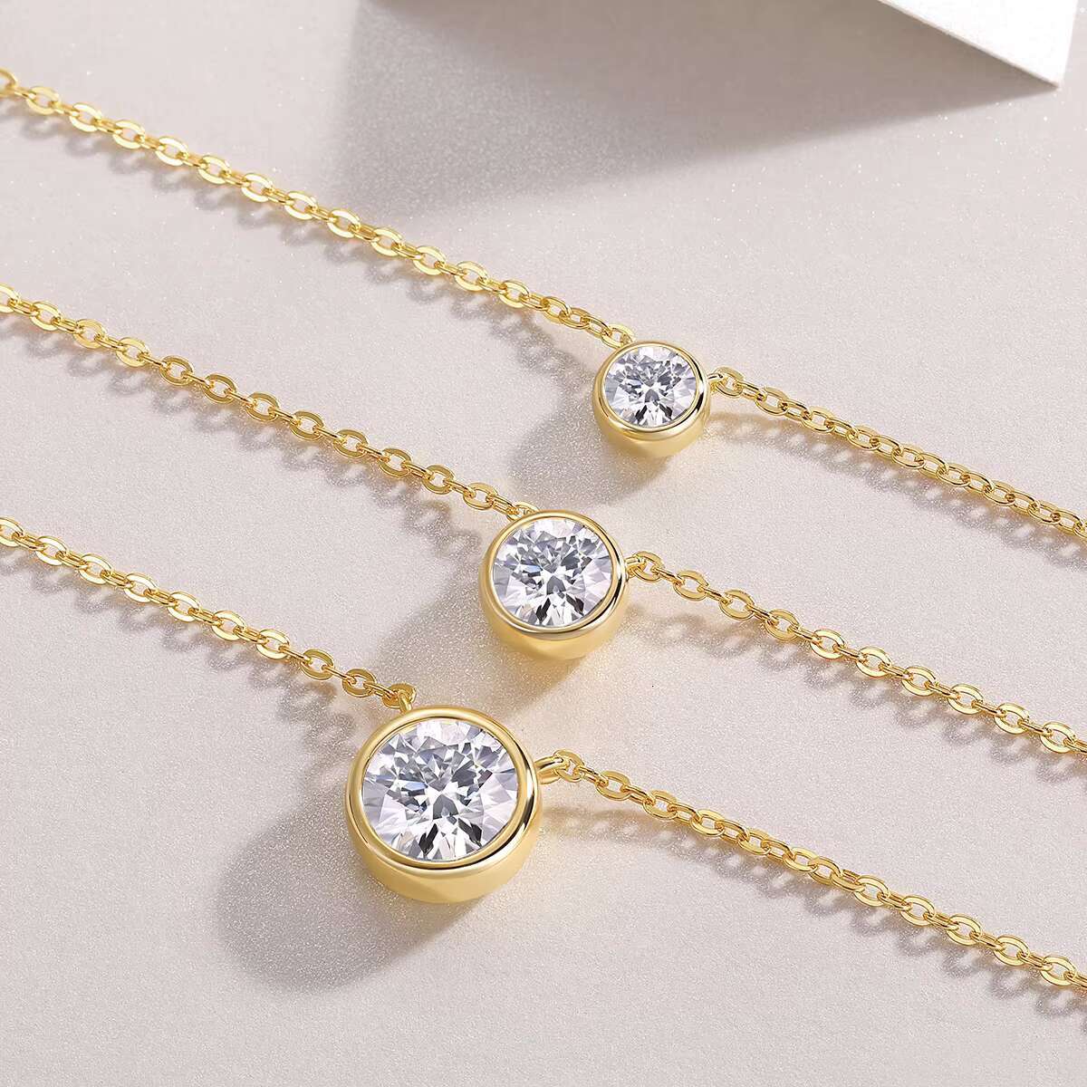 15316 Fine Jewelry Brilliant Round-Cut Diamond Solitaire Pendant Necklaces VVS 2ct Moissanite Choker Multiple Pendant Necklace