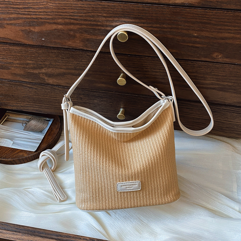 designer Korean Style Large Capacity Retro Casual Underarm Bucket Bag for Women 2025 New Summer Trend Simple Shoulder Crossbody Bag