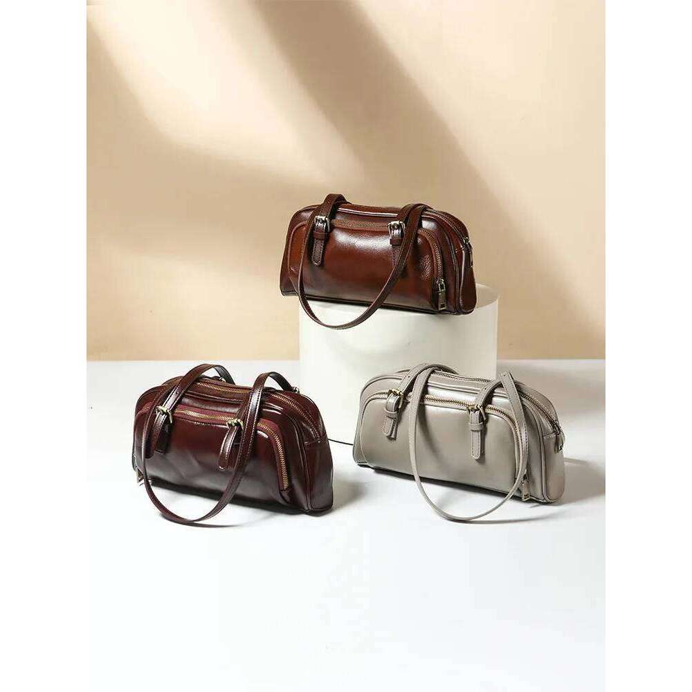 Genuine Leather Underarm retro baguette bag for women, new Shoulder Bag First layer cow leather handbag, crossbody bowling