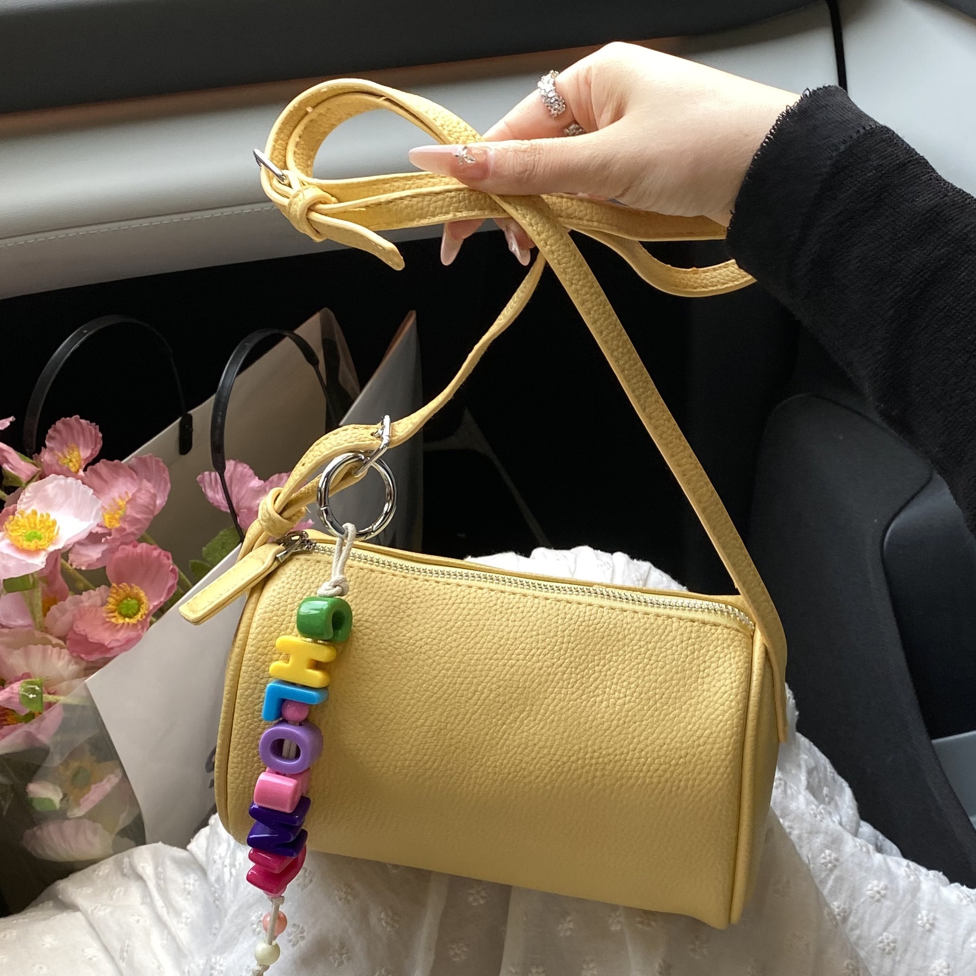 designer 2025 New Fashion Versatile Simple Casual Small Round Bag Single Shoulder Crossbody Bag Niche Mini Pillow Bag for