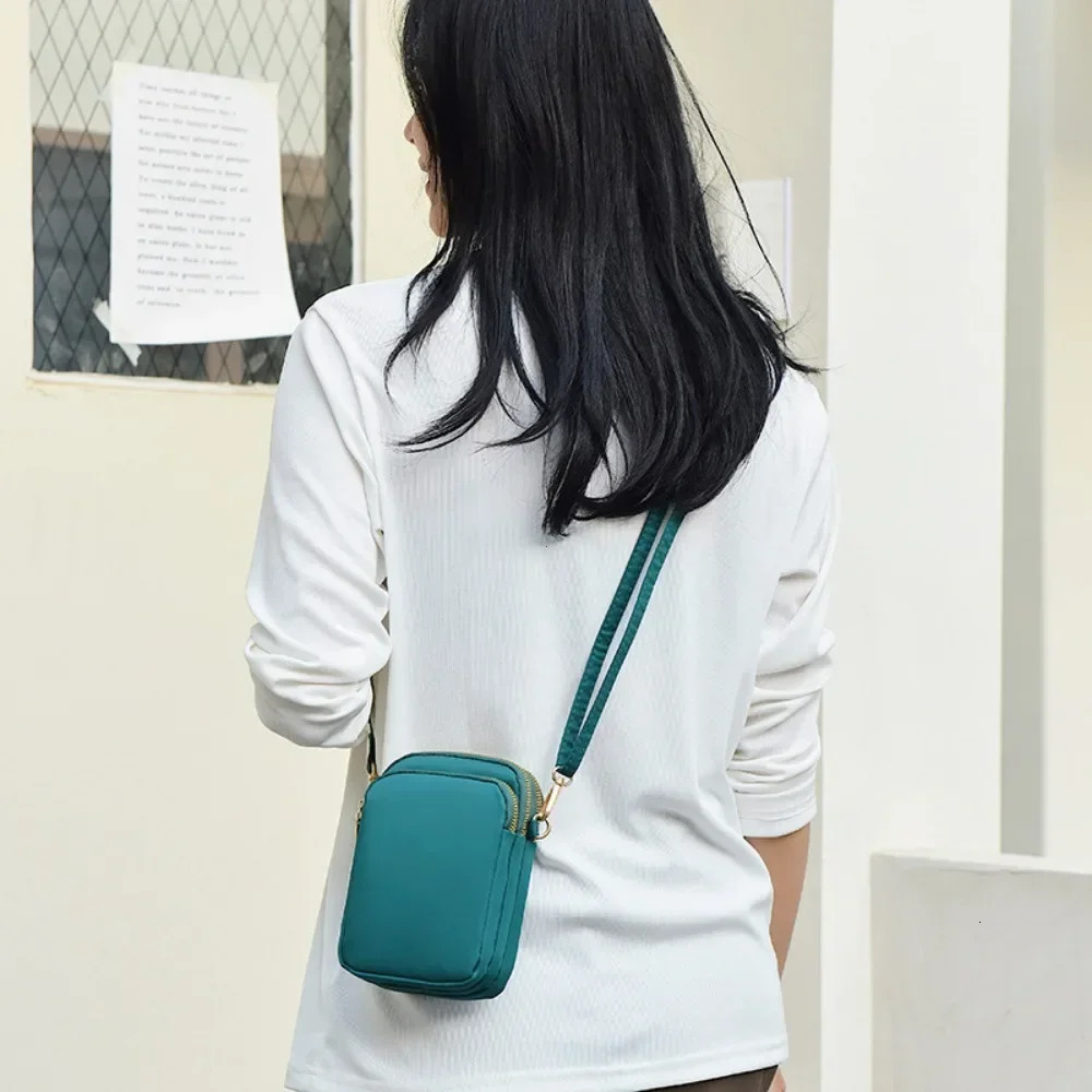 Women Mini Bag Crossbody Zipper Shoulder Bags Mobile Phone Purse Vertical Multifunctional Wallet Black Walking Crossbody Bags 250606