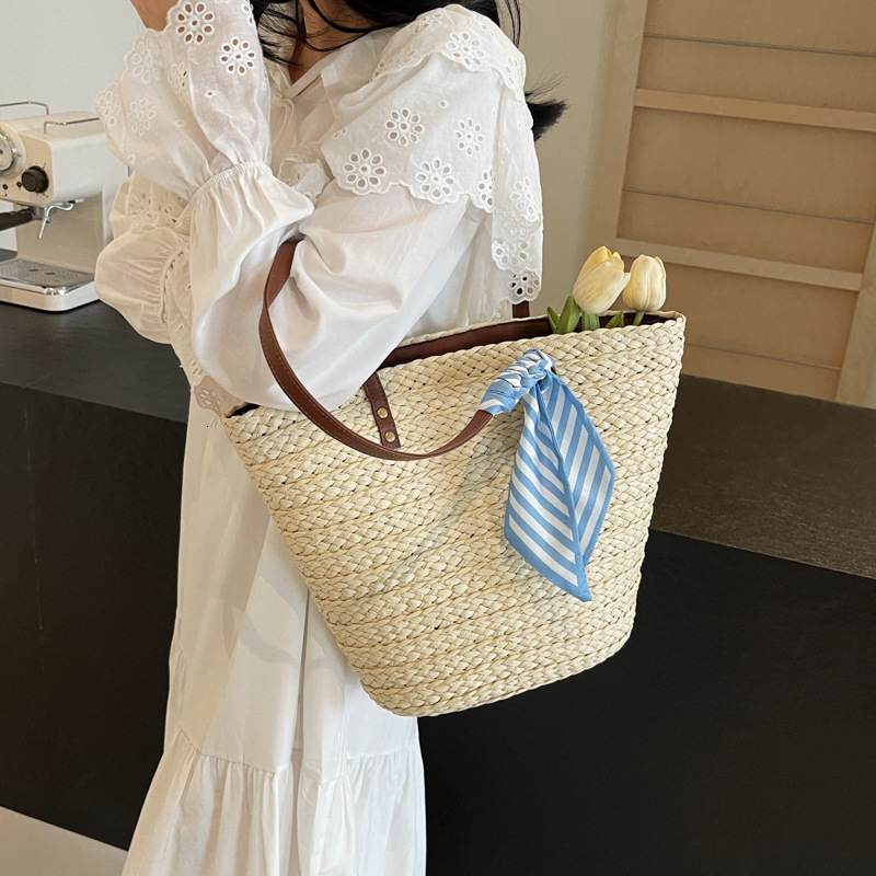 designer Straw Woven Tote Bag for Women Large Capacity 2025 New Vacation Beach Bag Woven Bucket Bag Basket Co
