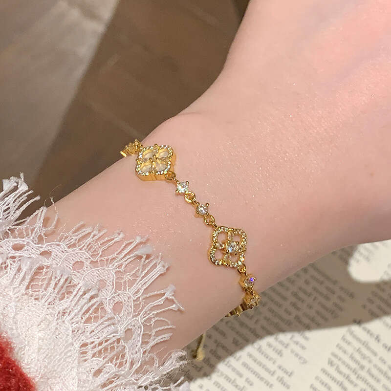 INS Luxury Jewelry Designer Bracelet clover chain Zircon Flower Rhombus Pull-out Bracelet New Versatile Commuter Wristband Fashion Jewelry Light High-