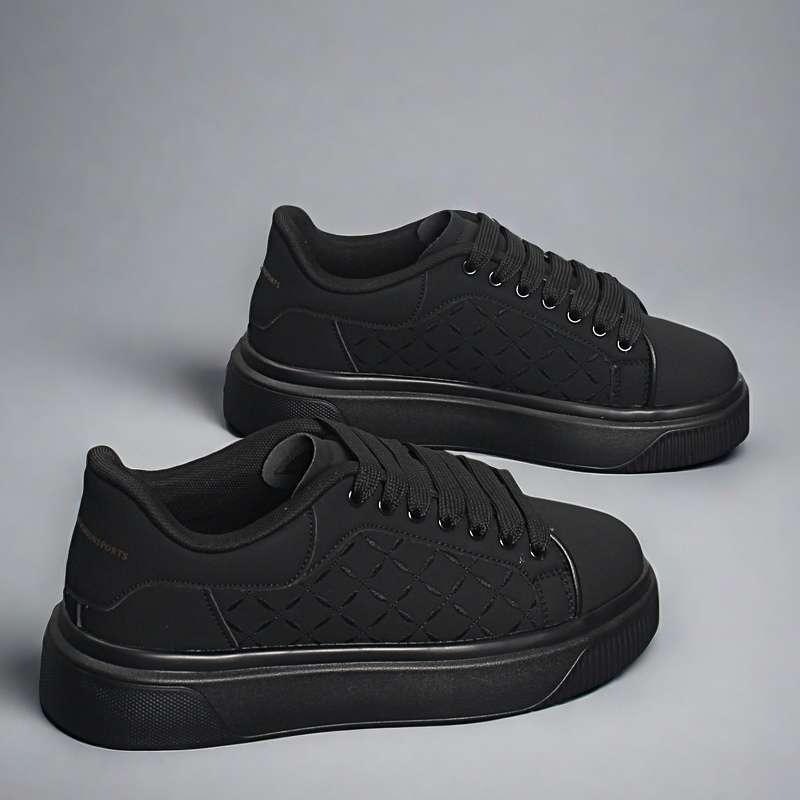 designer Men's shoes 2025, thick-soled white sneakers, Korean version, fashionable and versatile, flat casual sports shoes, three-dimensional che