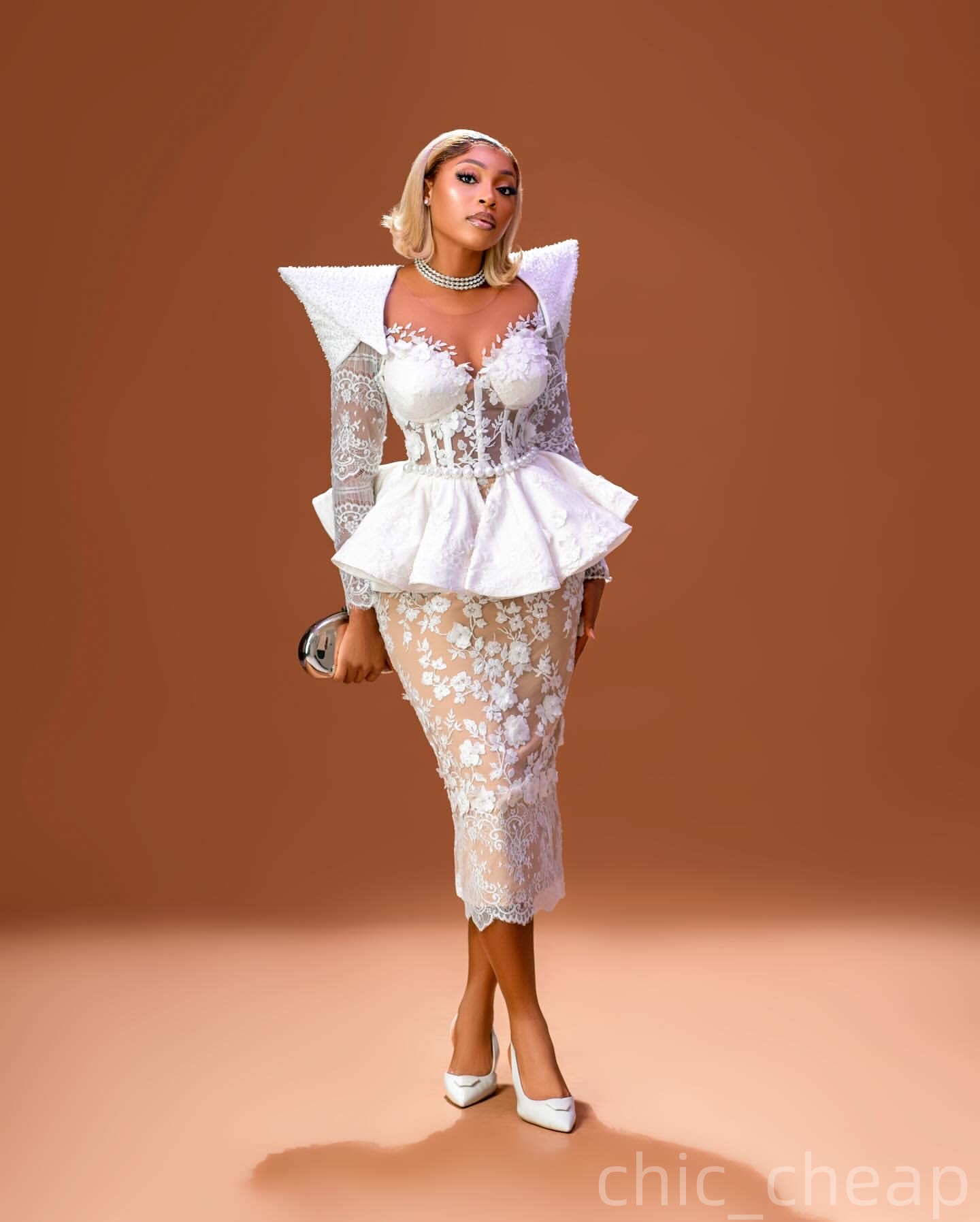 2025 Arabic Aso Ebi Plus Size White Beach Sheath Wedding Dresses Illusion Pearls Lace Tea Length Full Sleeves Vintage Bridal Gowns Dress ZJ208