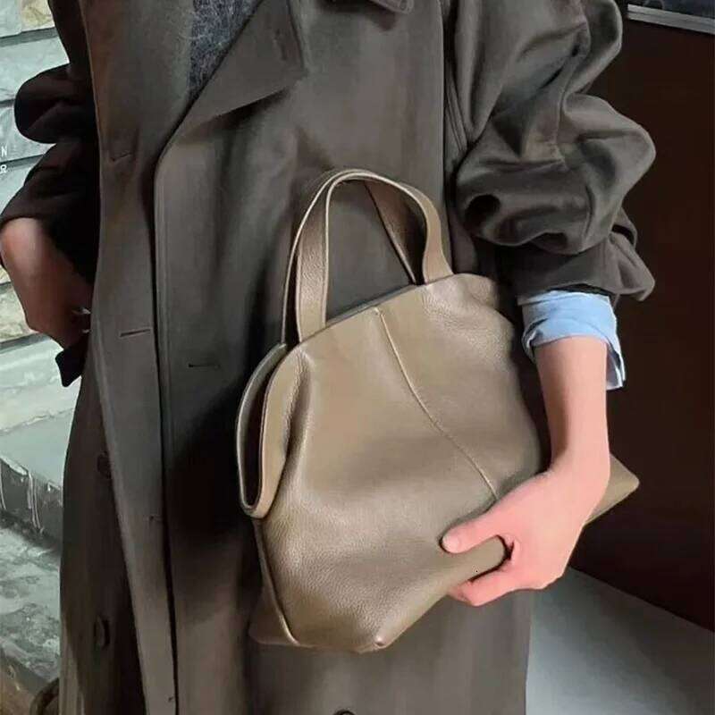 Top Layer Cowhide Large Capacity Genuine Leather Handbag Tote Women 2025 New Brand Boston Pillow Bag