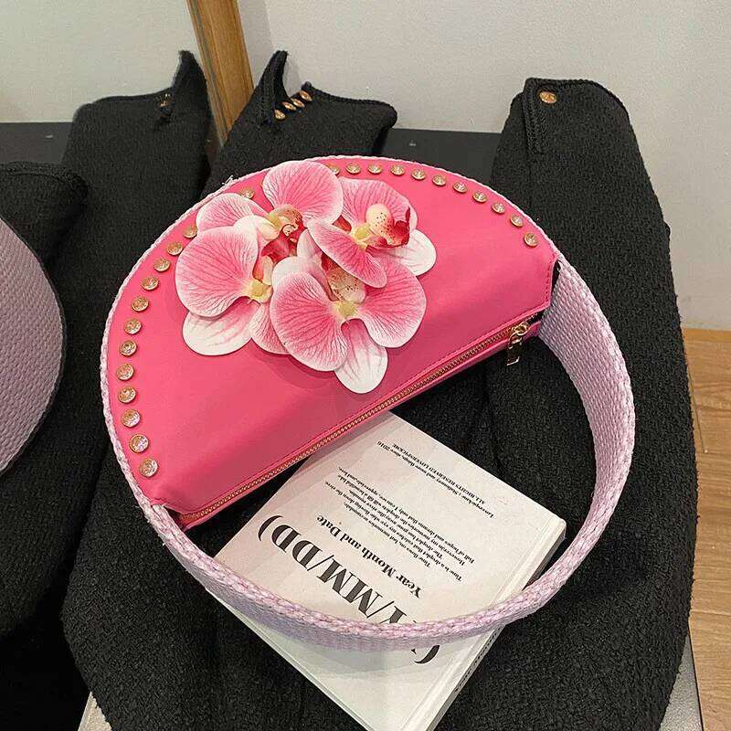 2025 Dia 3D Floral Evening Clutch Bag Women Fashion Design Wedding Party Semicircle Saddle Handbags