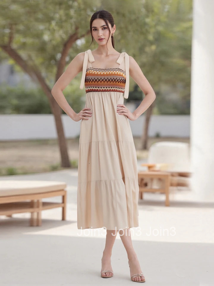 Bohemian Floral Print Off-shoulder Maxi Dress with Ruffle Hem and Tie Waist Detail for Womensummer Beach Party