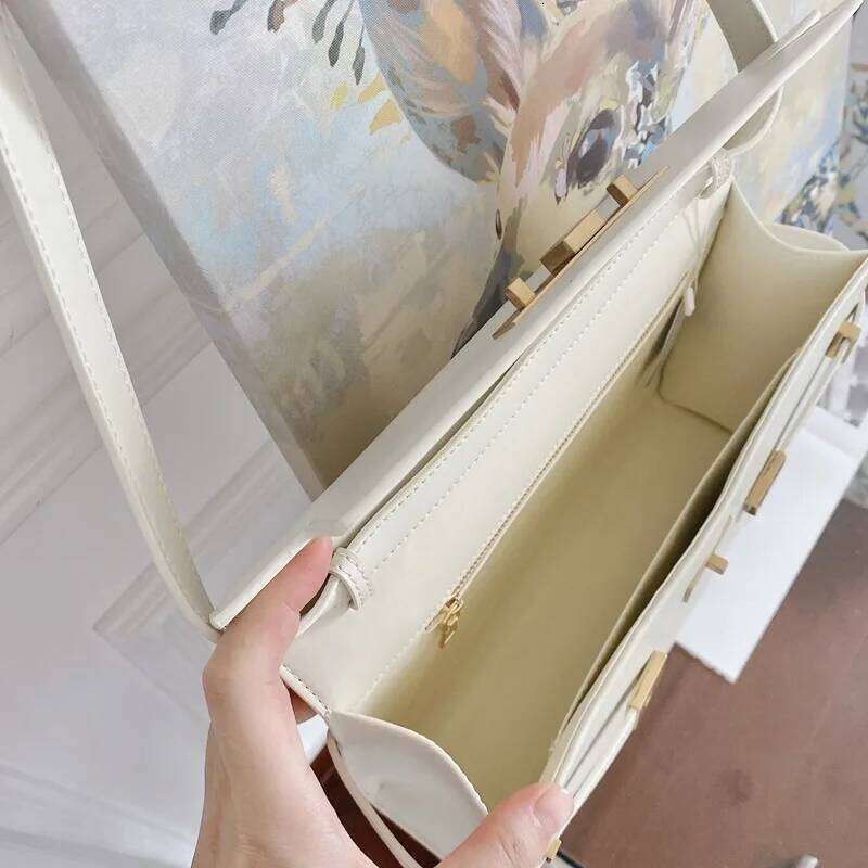 Free Custom First Letter Genuine Leather 2025 New High-Quality Cowhide Portable Crossbody Bag Women's