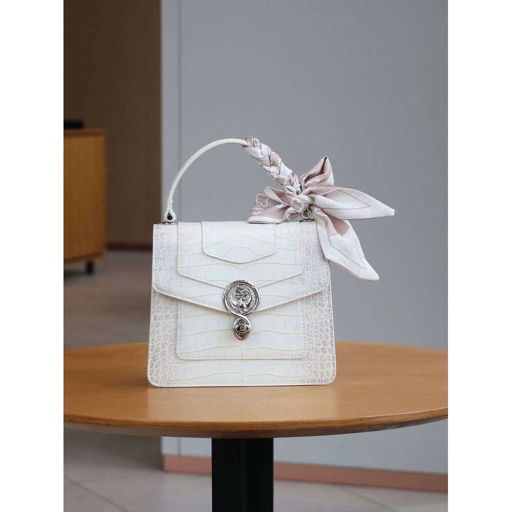 New 2025 Fashion Niche Design Organ Bag High-End Quality Temperament Ladies Handbag Himalayan Color Shoulder Slun